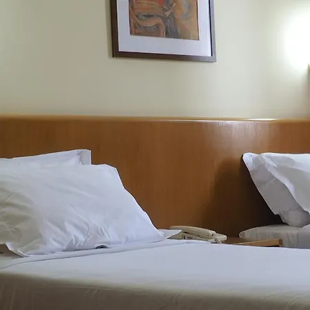 Flag Porto Maia ホテル 3*