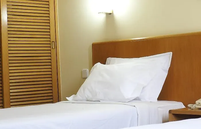 Flag Porto Maia Hotel 3*